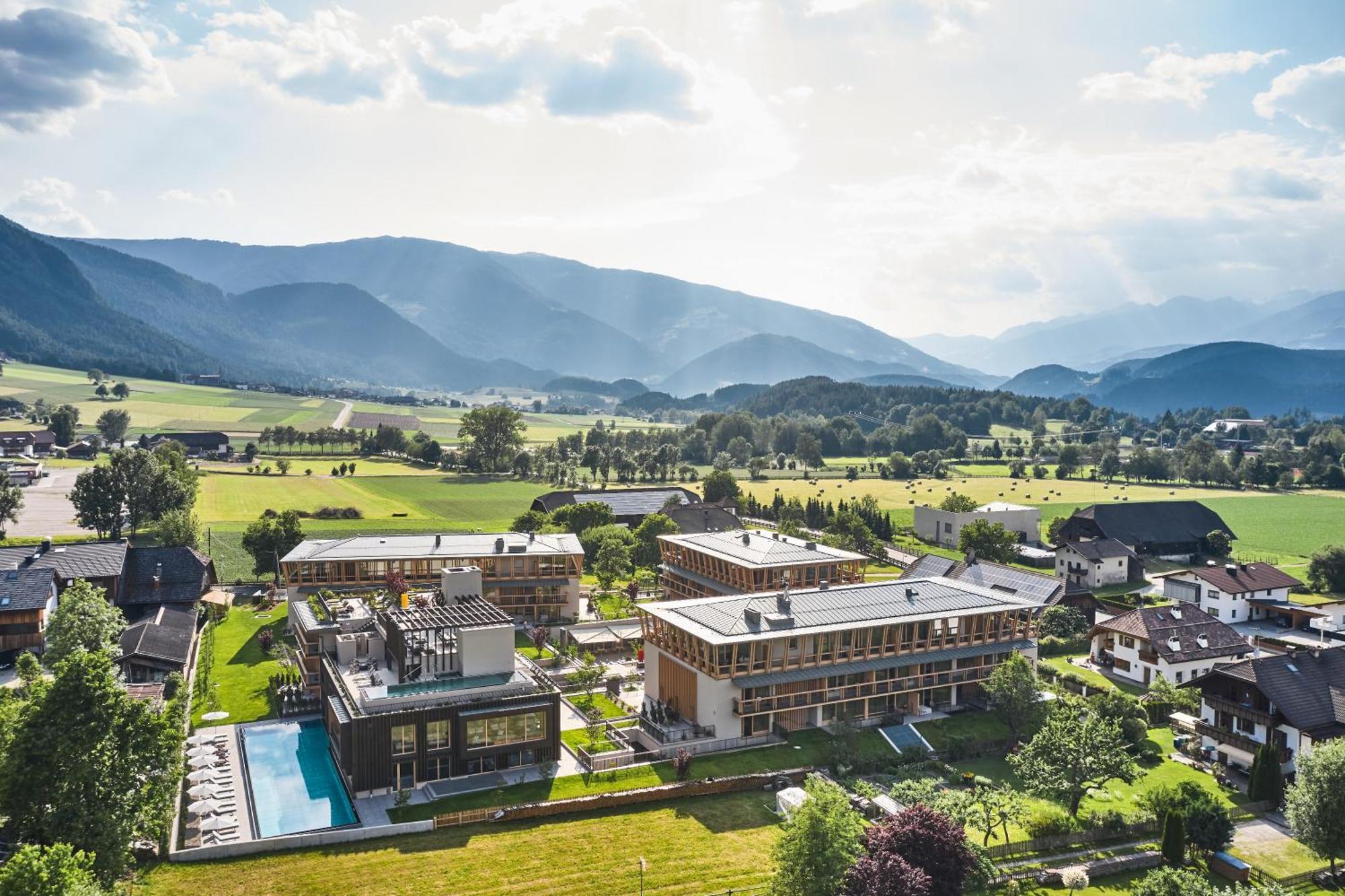Falkensteiner Hotel Kronplatz - The Leading Hotels Of The World (Adults Only) Рисконе Экстерьер фото The campus of the University of Applied Sciences Kufstein